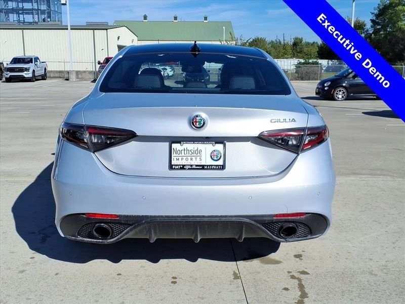 New 2025 Alfa Romeo Giulia RwdImage 9
