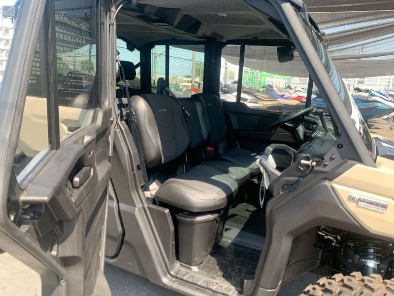 New 2025 Can-Am DEFENDER MAX LIMITED CAB HD10 Image 20