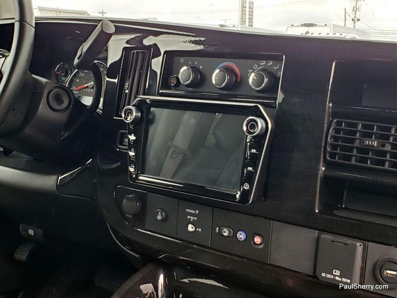 2022 GMC Savana Cargo Image 39