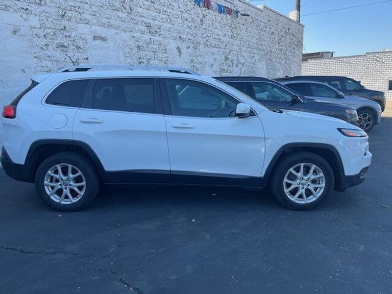 Used 2014 Jeep Cherokee LatitudeImage 9