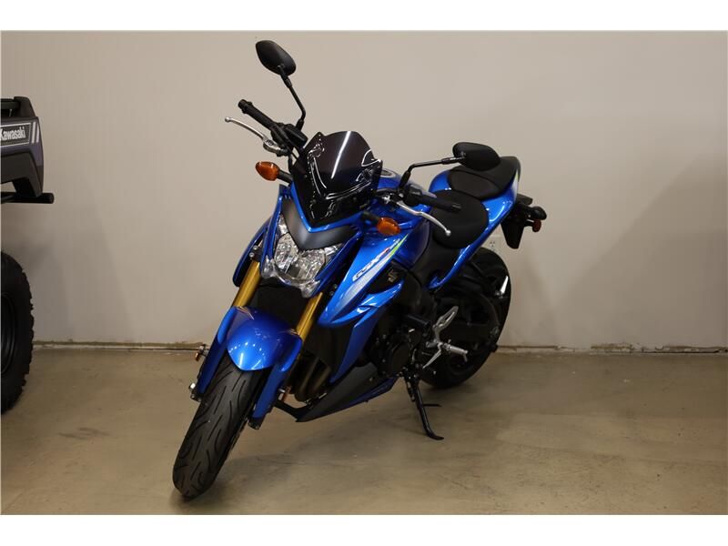 2016 Suzuki GSX-SImage 3