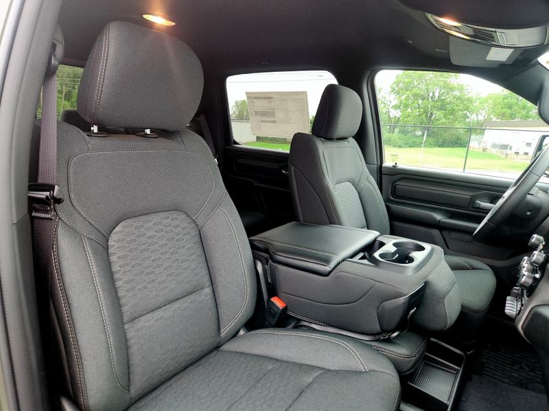New 2027 RAM 1500 Warlock Crew Cab 4x4 5'7' Box