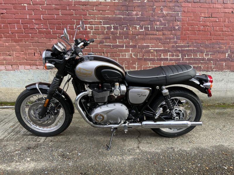 2025 Triumph Bonneville T120