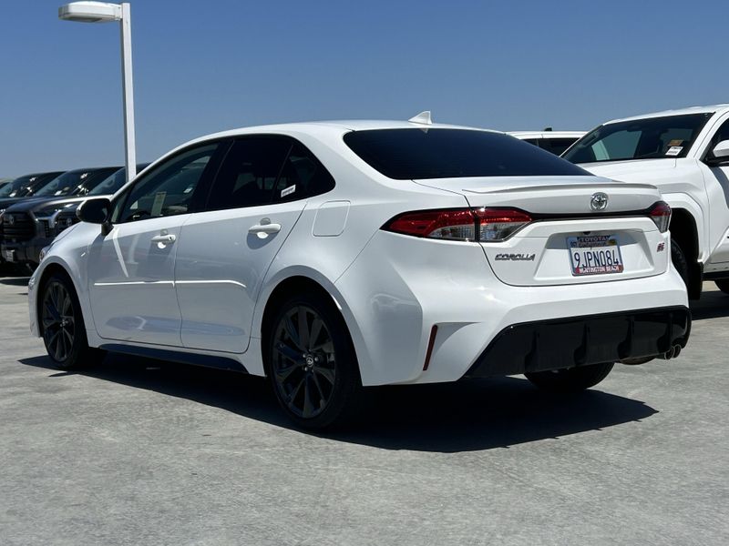 Used 2024 Toyota Corolla SEImage 5