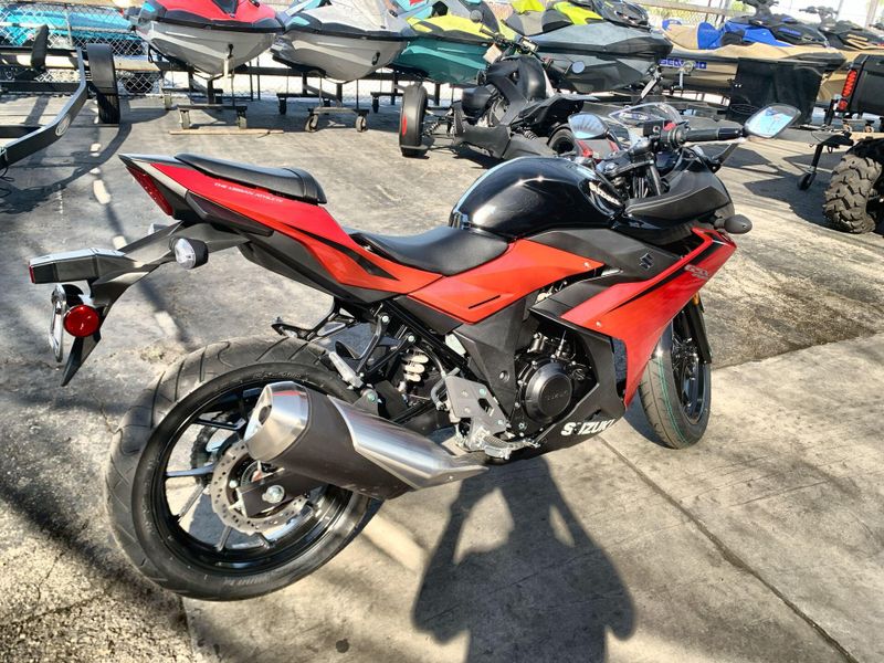 New 2025 Suzuki GSX250R ABS Image 13