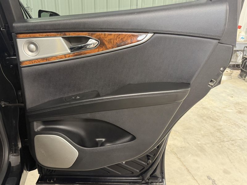 Used 2016 Lincoln MKX ReserveImage 17