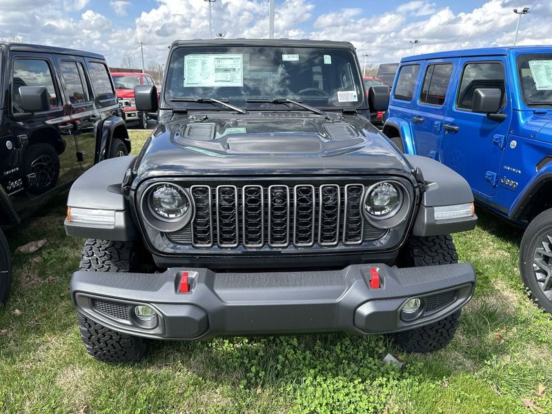 2024 Jeep Wrangler 4-door RubiconImage 2