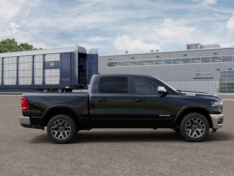 New 2027 RAM 1500 Laramie Crew Cab 4x4 5