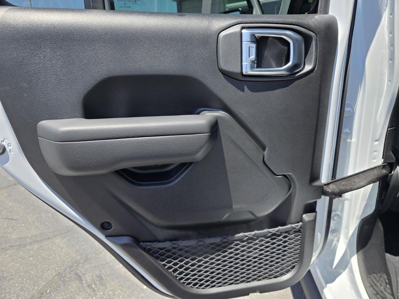New 2026 Jeep Wrangler 4-door Rubicon