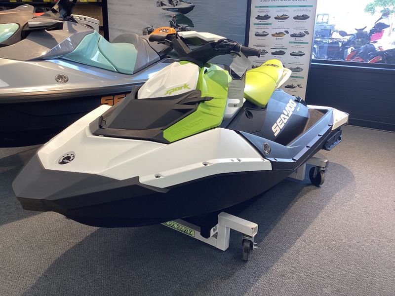 2023 SEADOO SPARK 2UP ROTAX 900 ACE90 CONV WITH IBR MANTA GREEN AND WHITE Image 6