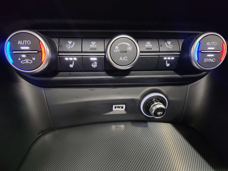 Used 2025 Alfa Romeo Stelvio Veloce Premium AWD w/SunroofImage 29