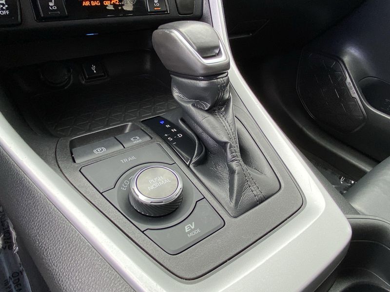 2021 Toyota RAV4 XSEImage 25