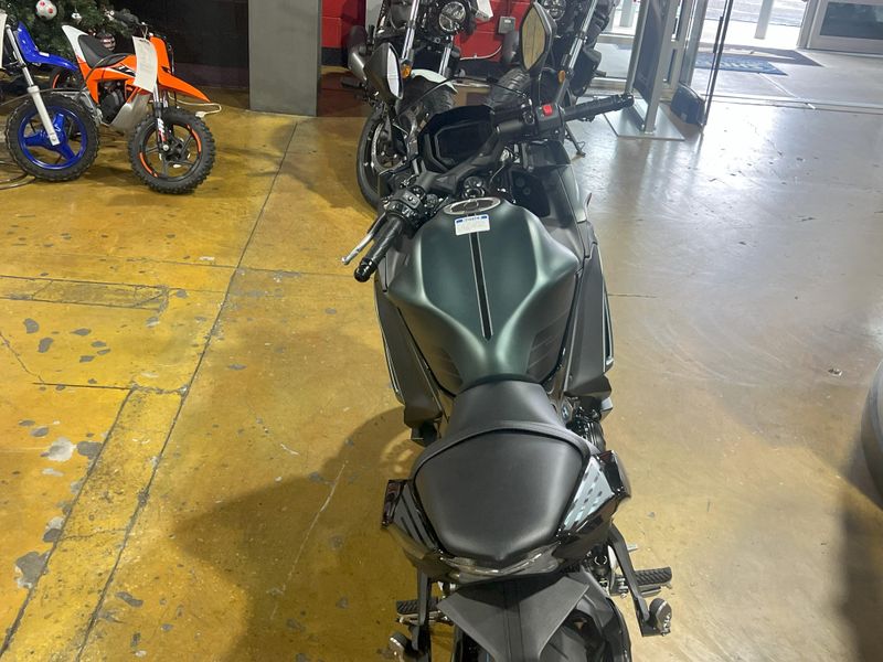 2025 Kawasaki NINJA 650 ABS Image 3