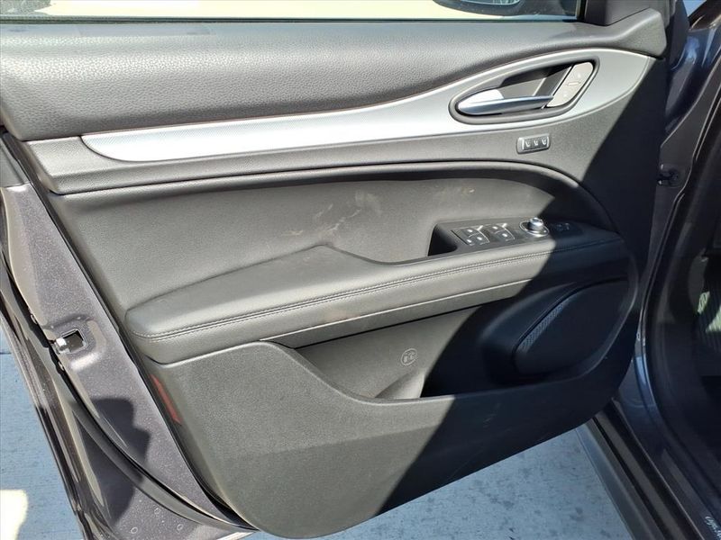 New 2026 Alfa Romeo Stelvio SprintImage 16