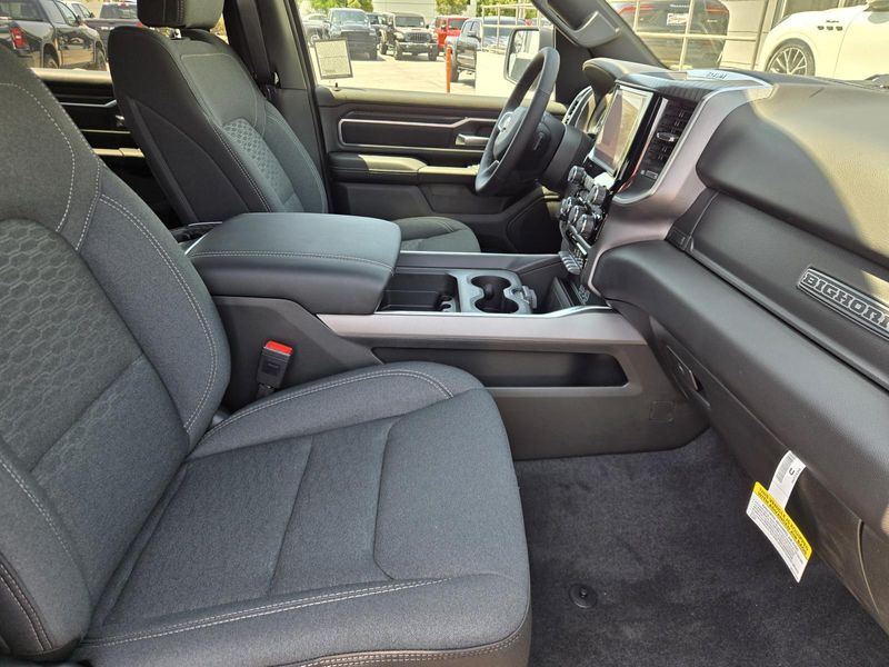 New 2026 RAM 1500 Big Horn Crew Cab 4x2 5'7' Box