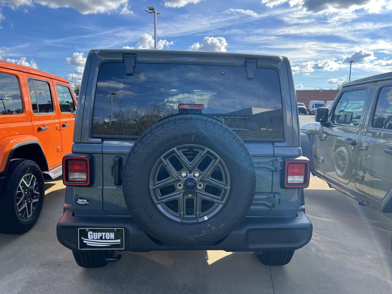 New 2025 Jeep Wrangler 4-door Sport SImage 8