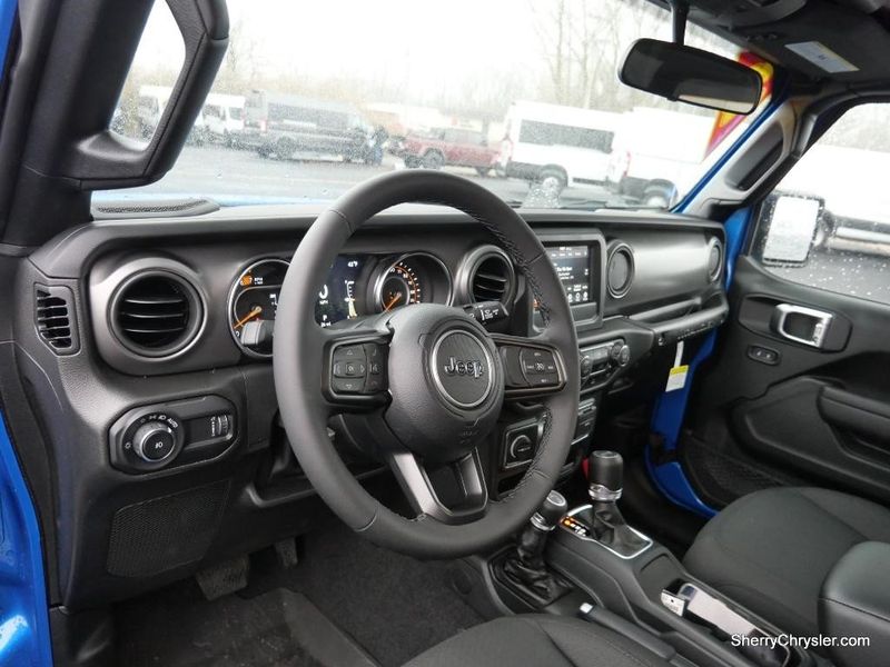 2023 Jeep Wrangler 2-door Sport S 4x4Image 18