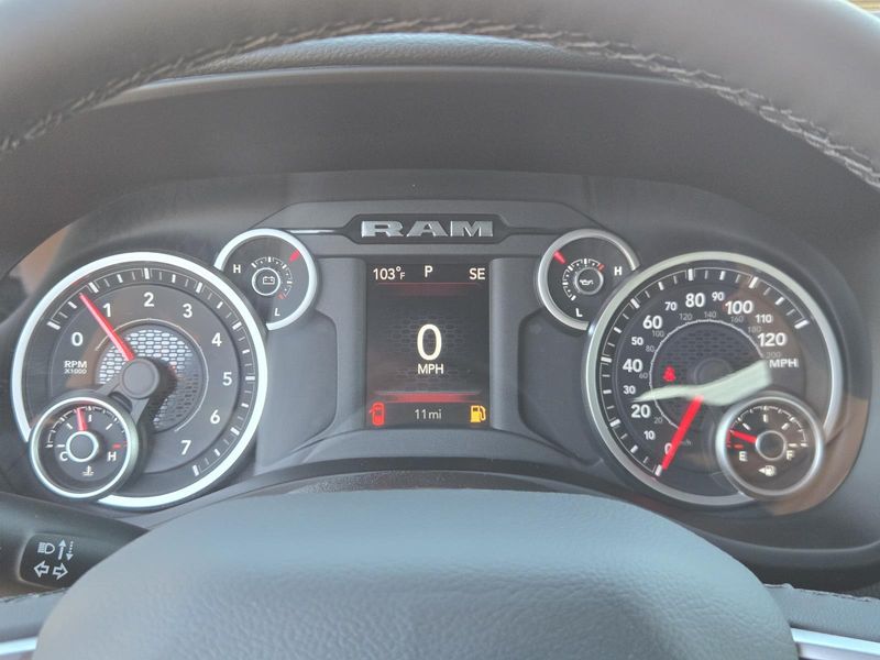 New 2026 RAM 1500 Big Horn Crew Cab 4x2 5'7' Box
