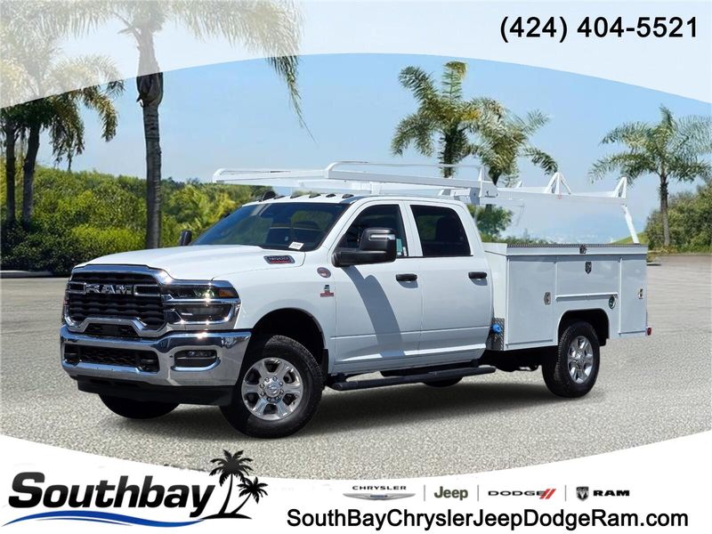 New 2026 RAM 3500 Tradesman Crew Cab Chassis 4x4 60' Ca