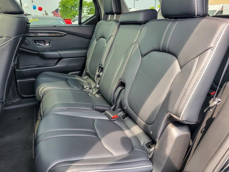2025 Honda Pilot Elite photo 13