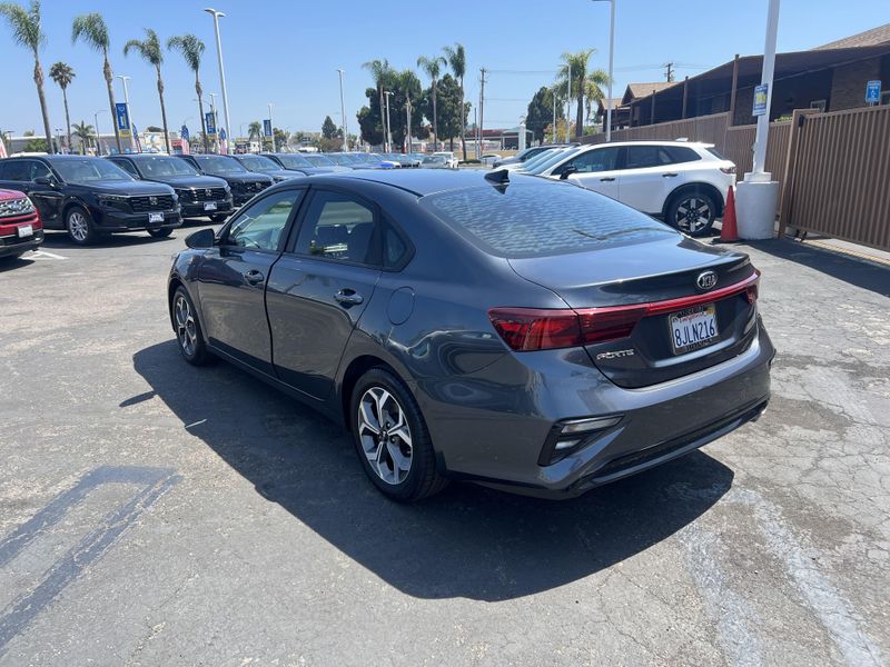 Used 2019 Kia Forte LXSImage 2