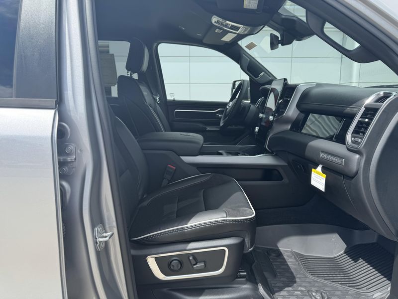 New 2025 RAM 1500 LaramieImage 13