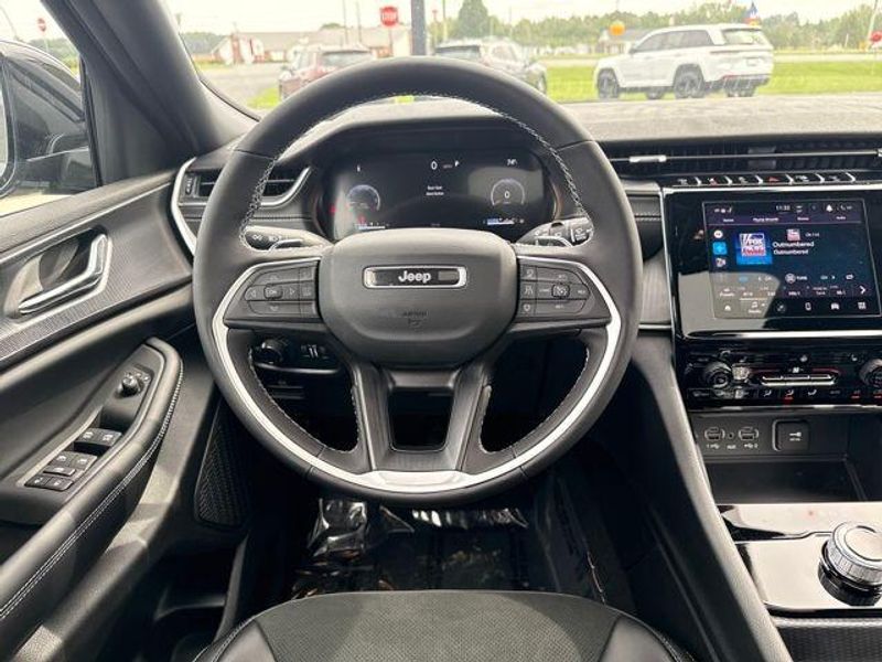 2025 Jeep Grand Cherokee Altitude X2025 Jeep Grand Cherokee L Altitude X 4x4