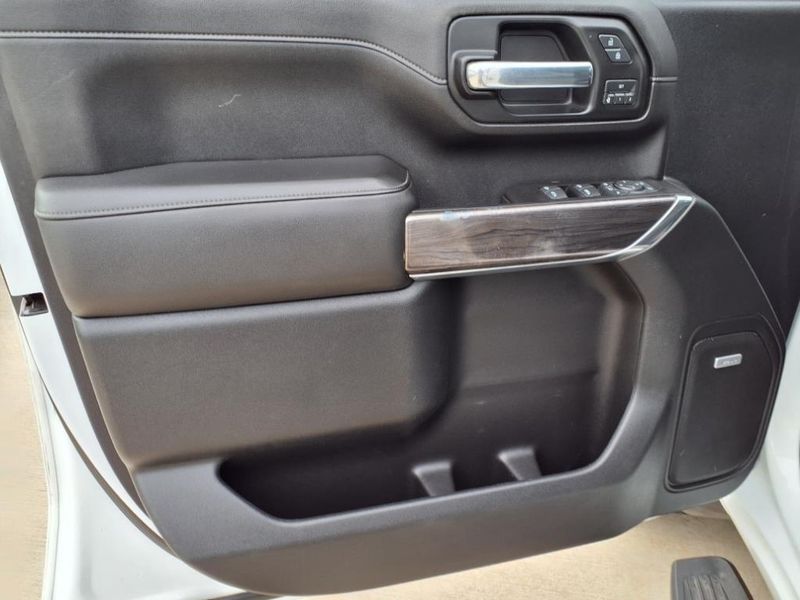 Used 2020 Chevrolet Silverado 2500HD LTZImage 11