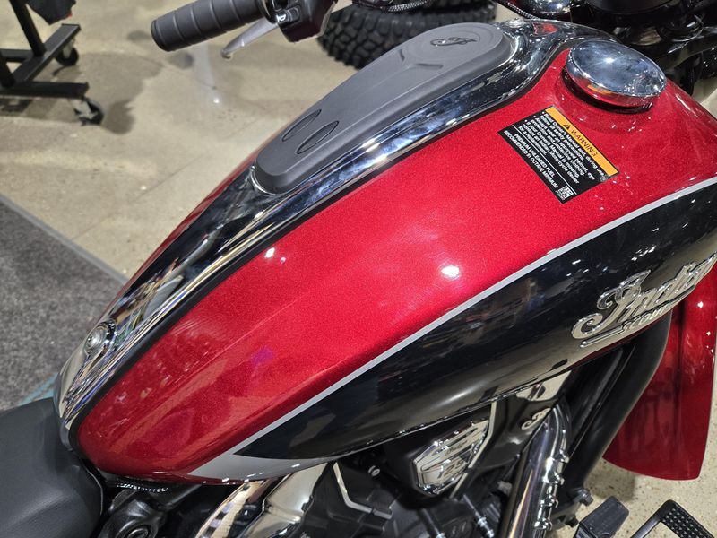 2025 Indian Motorcycle INDIAN SCOUT CLASSIC LIMITED WITH TECHNOLOGY PACKAGE SUNSET RED METALLIC Image 13