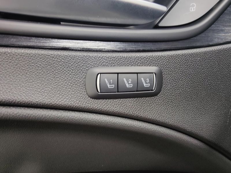 2024 Alfa Romeo Stelvio Q4 AWD w/Sunroof/NavImage 19