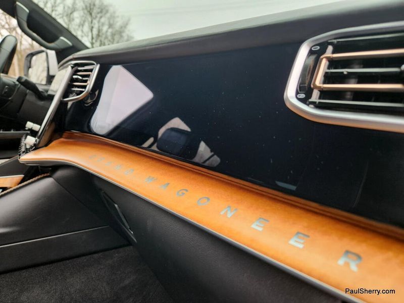 2022 Jeep Grand Wagoneer Series III