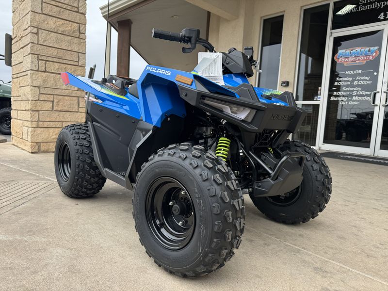 2024 Polaris OUTLAW 70 EFI VELOCITY AND BLUE LIFTED LIMEImage 3