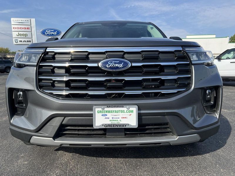 2025 Ford Explorer photo 11