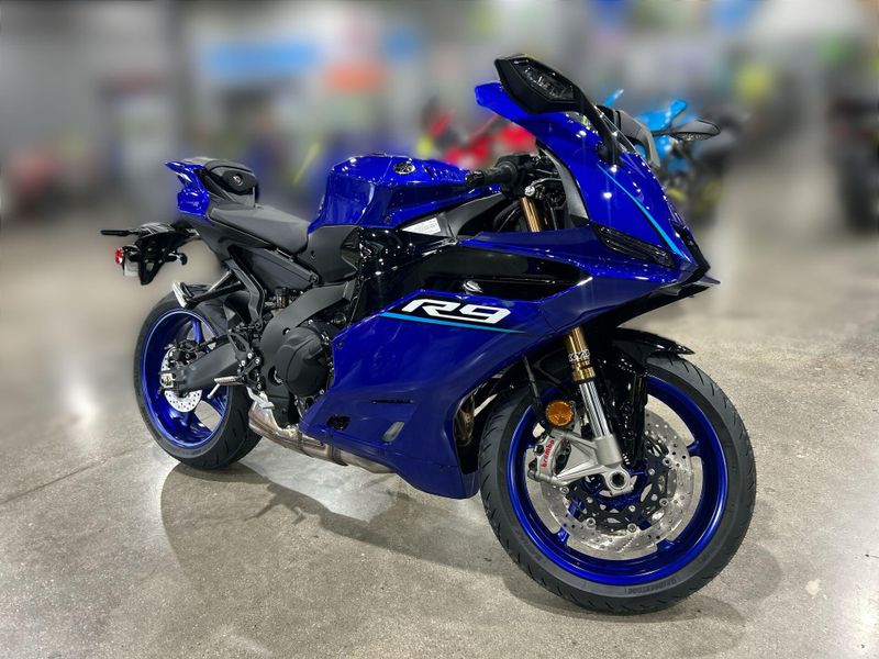 New 2027 Yamaha YZF-R9 Image 10