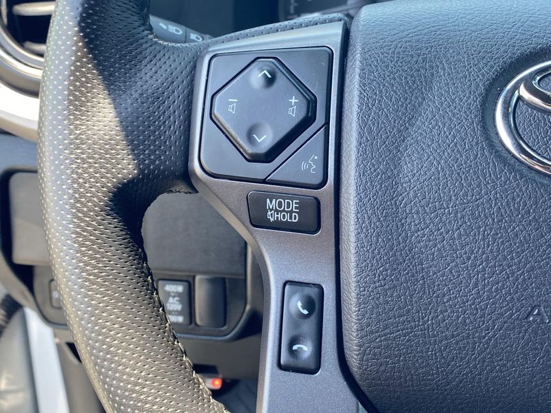 Used 2022 Toyota Tacoma TRD Off-RoadImage 26