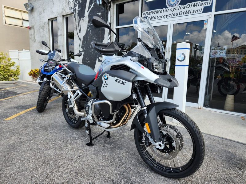 2024 BMW F900GSADVENTURE Image 9