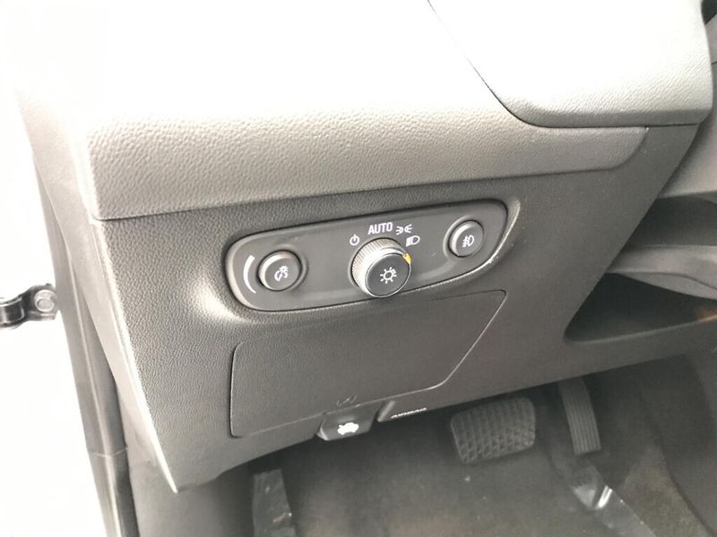 Used 2023 Buick Encore GX EssenceImage 10