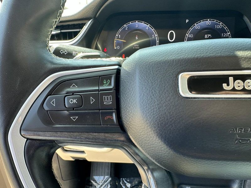 2021 Jeep Grand Cherokee L LimitedImage 19