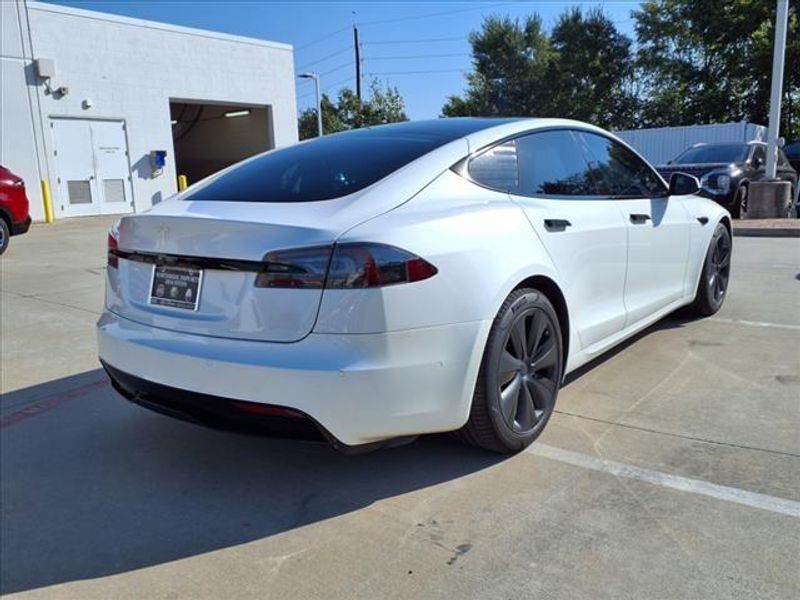 2022 Tesla Model S BaseImage 19