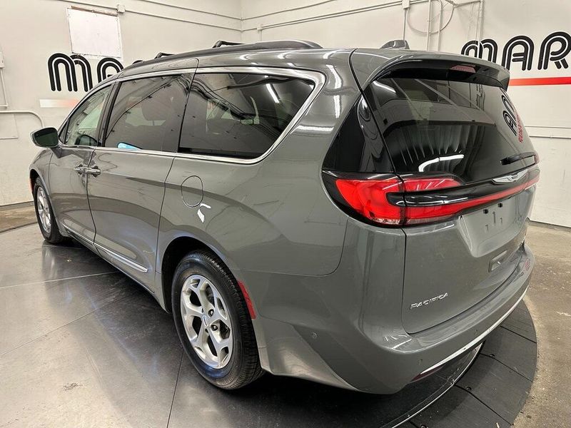 2022 Chrysler Pacifica LimitedImage 14