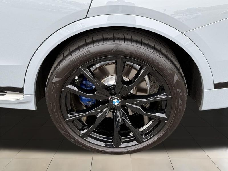 2023 BMW X7 xDrive40iImage 17