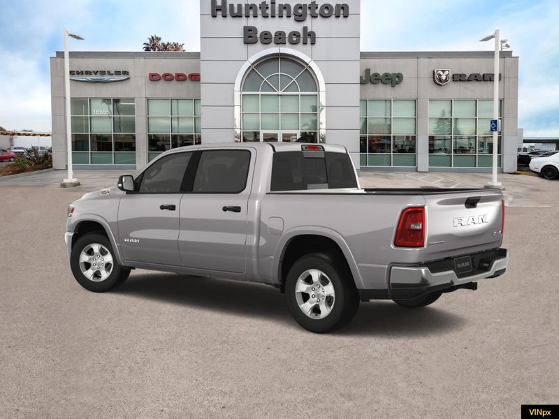2025 RAM 1500 Big Horn Crew Cab 4x4Image 4