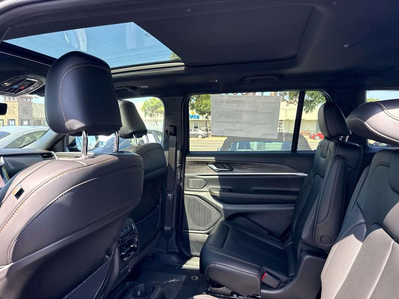 New 2026 Jeep Grand Cherokee L 85th Anniversary Edition 4x4