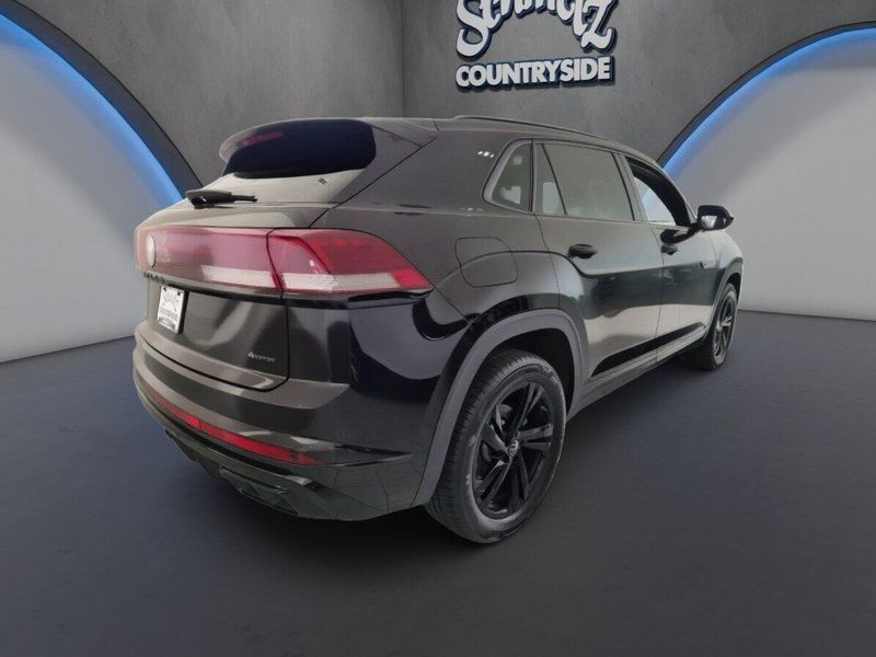 Used 2026 Volkswagen Atlas Cross Sport SEL AWD R-Line Black w/Sunroof/NavImage 11