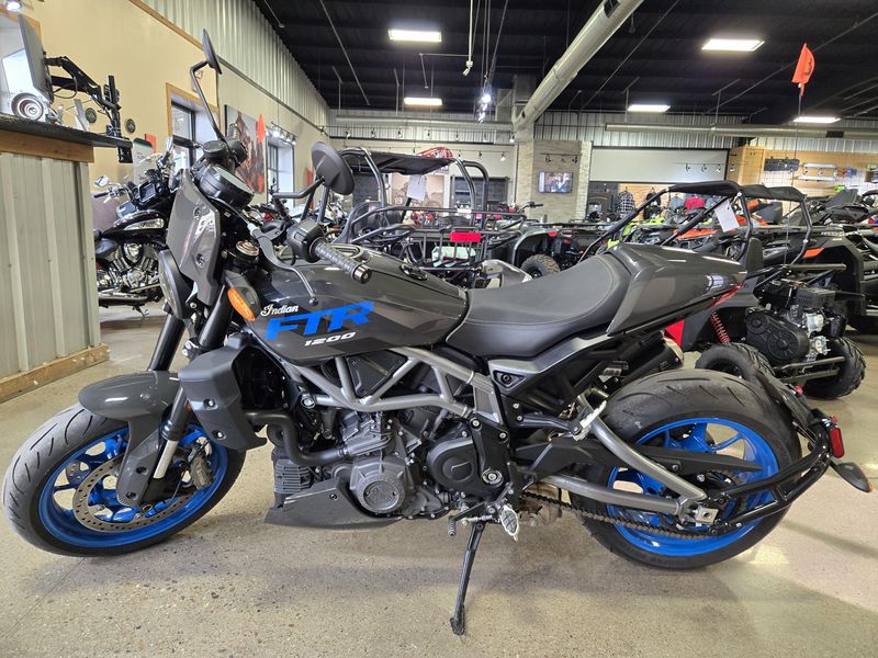 2024 Indian Motorcycle FTR S GRANITE GRAY AND BLUEImage 3