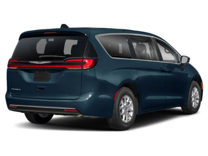 2025 Chrysler Pacifica SelectImage 3