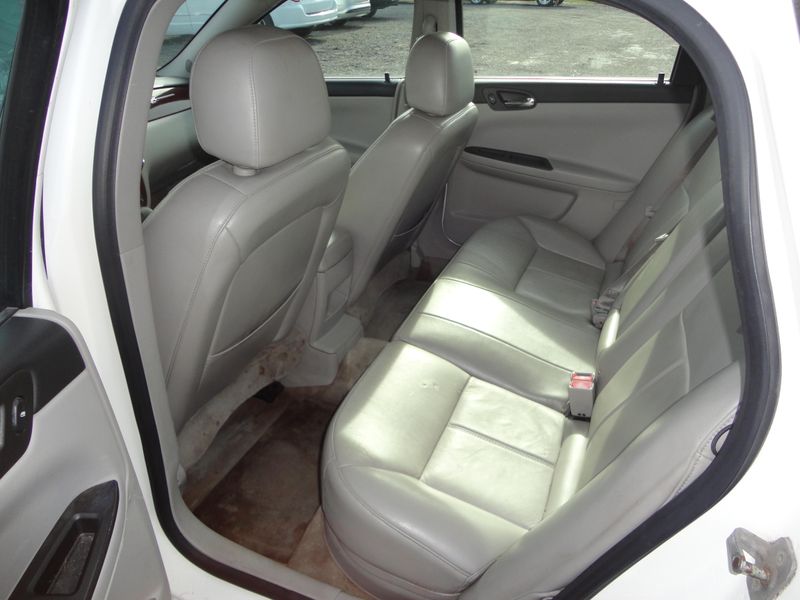 2008 Chevrolet Impala LTZImage 5