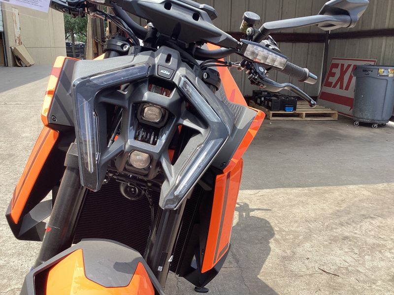 2024 KTM 1390 SUPER DUKE R EVO ORANGE Image 15