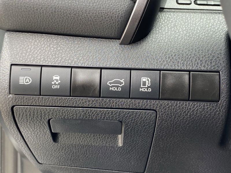 Used 2023 Toyota Camry SEImage 22