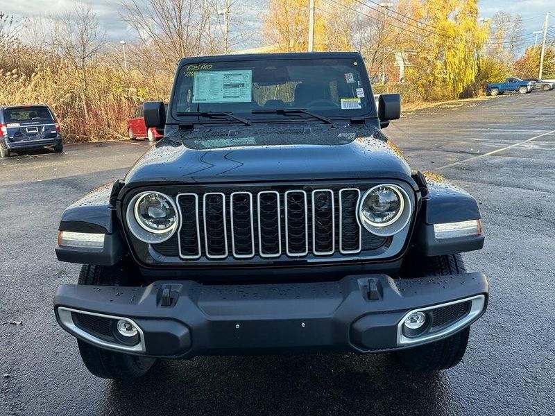 2026 Jeep Wrangler Sahara photo 3